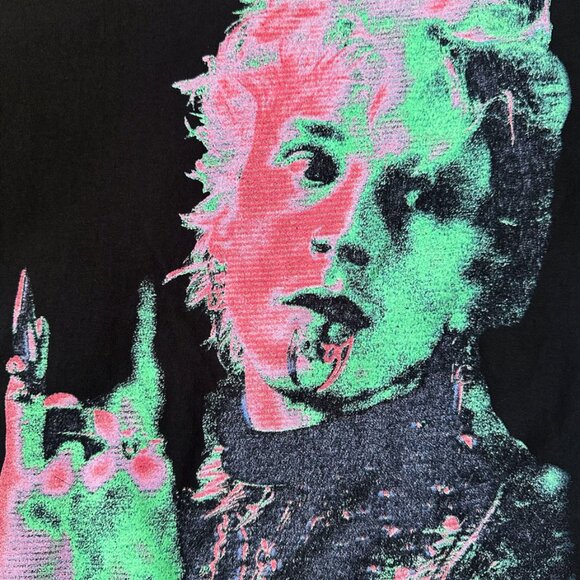 Machine Gun Kelly Mainstream Sellout Tour Tee T-Shirt SzS Black Neon Graphic USA - Picture 3 of 7